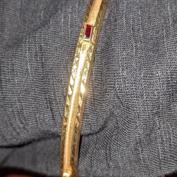 Vintage ITALIAN 18K Yellow Gold Bangle Bracelet, 10.7 grams - Picture 2 of 16
